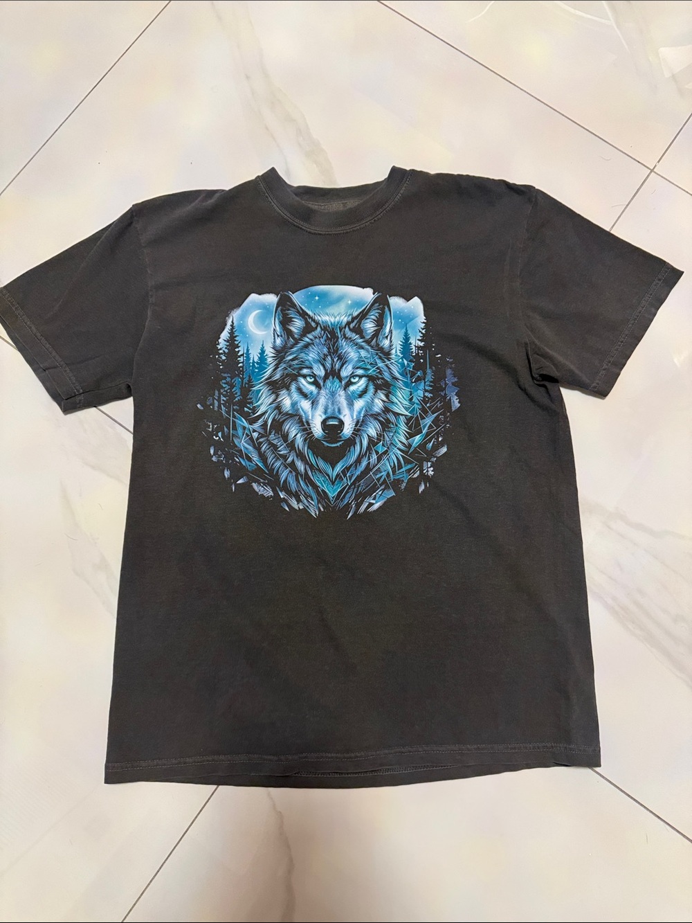 BRAND NEW Wolf T 🐺